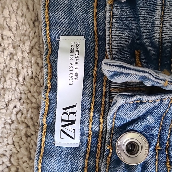 Zara Distressed Jeans 31 - Picture 2 of 8
